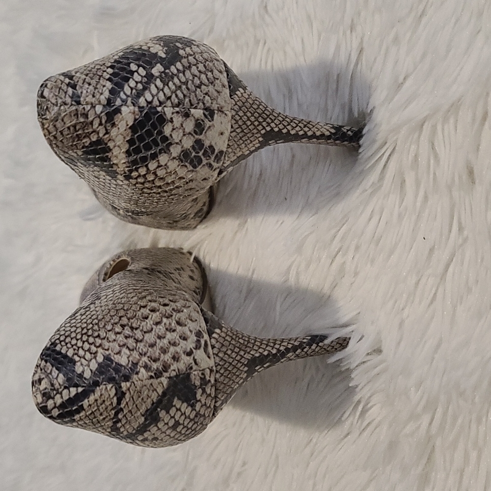 Cole Haan | snake skin heel | sz 9 - Picture 5 of 13